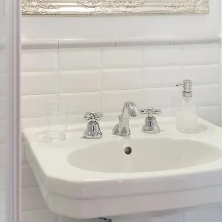 Guesthost - Oui Tree نابولي