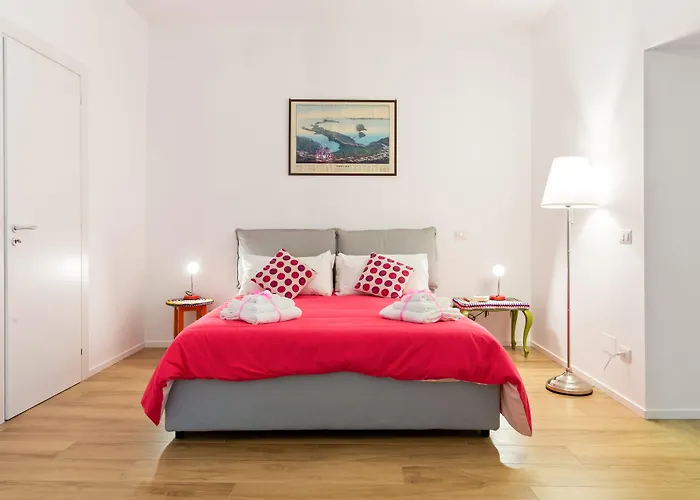 Guesthost - Oui Tree