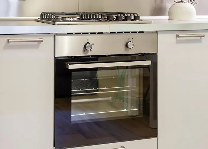 Guesthost - Oui Tree * Napoli