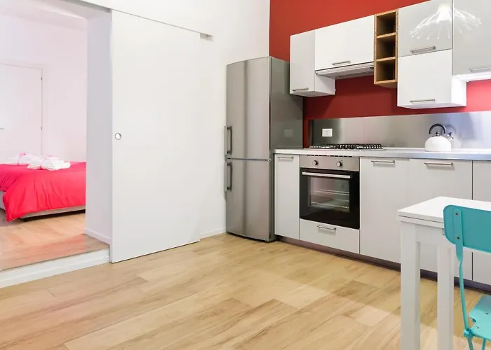 Guesthost - Oui Tree *