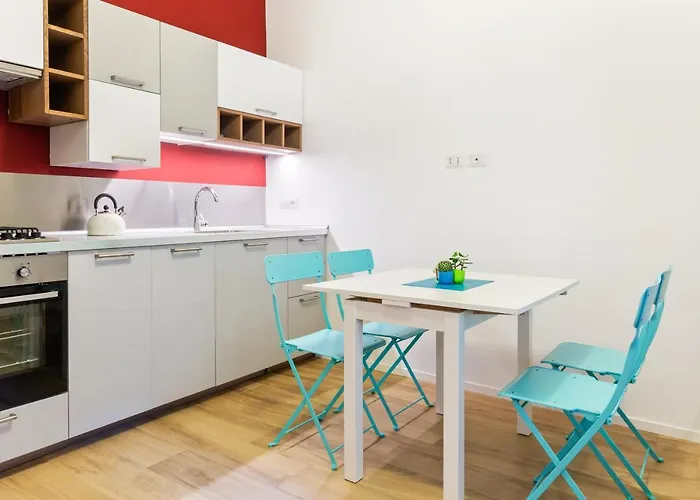 Guesthost - Oui Tree *